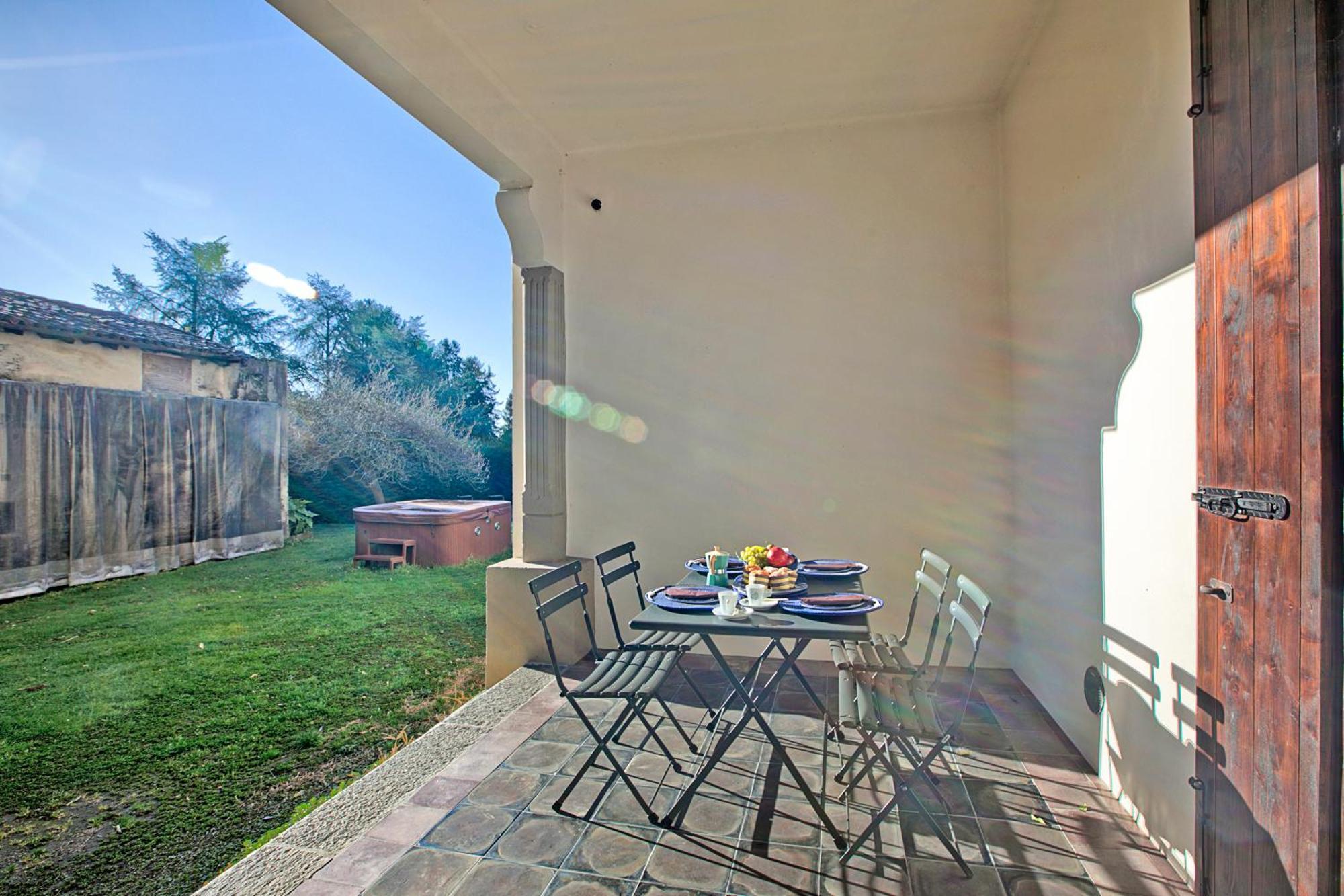 Villa Jejia- Pool And Garden Lesa Exterior photo
