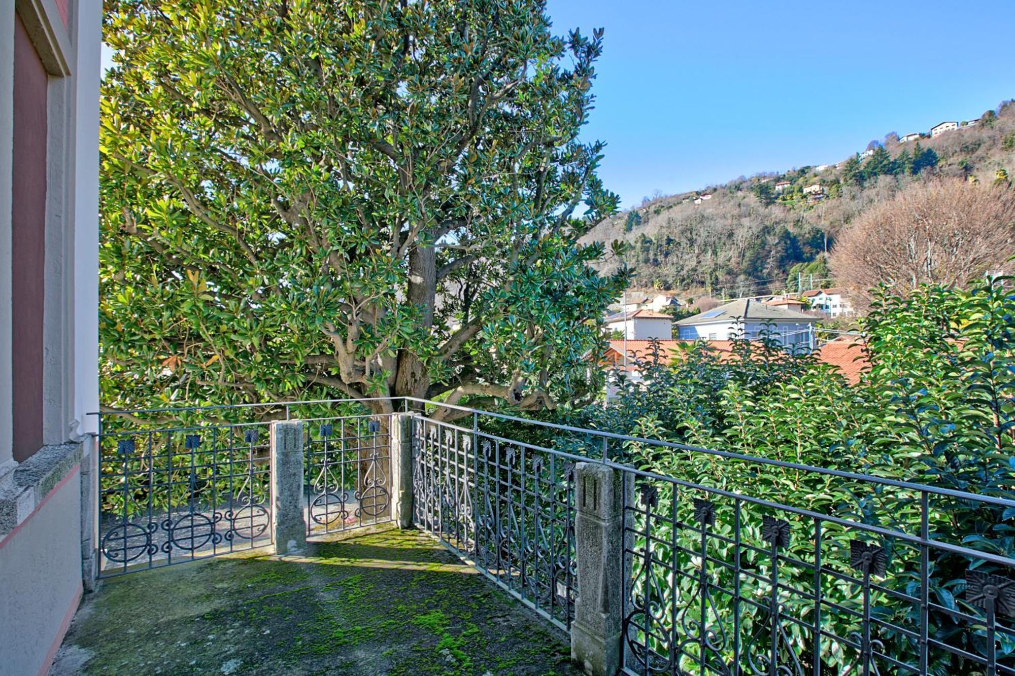 Villa Jejia- Pool And Garden Lesa Exterior photo